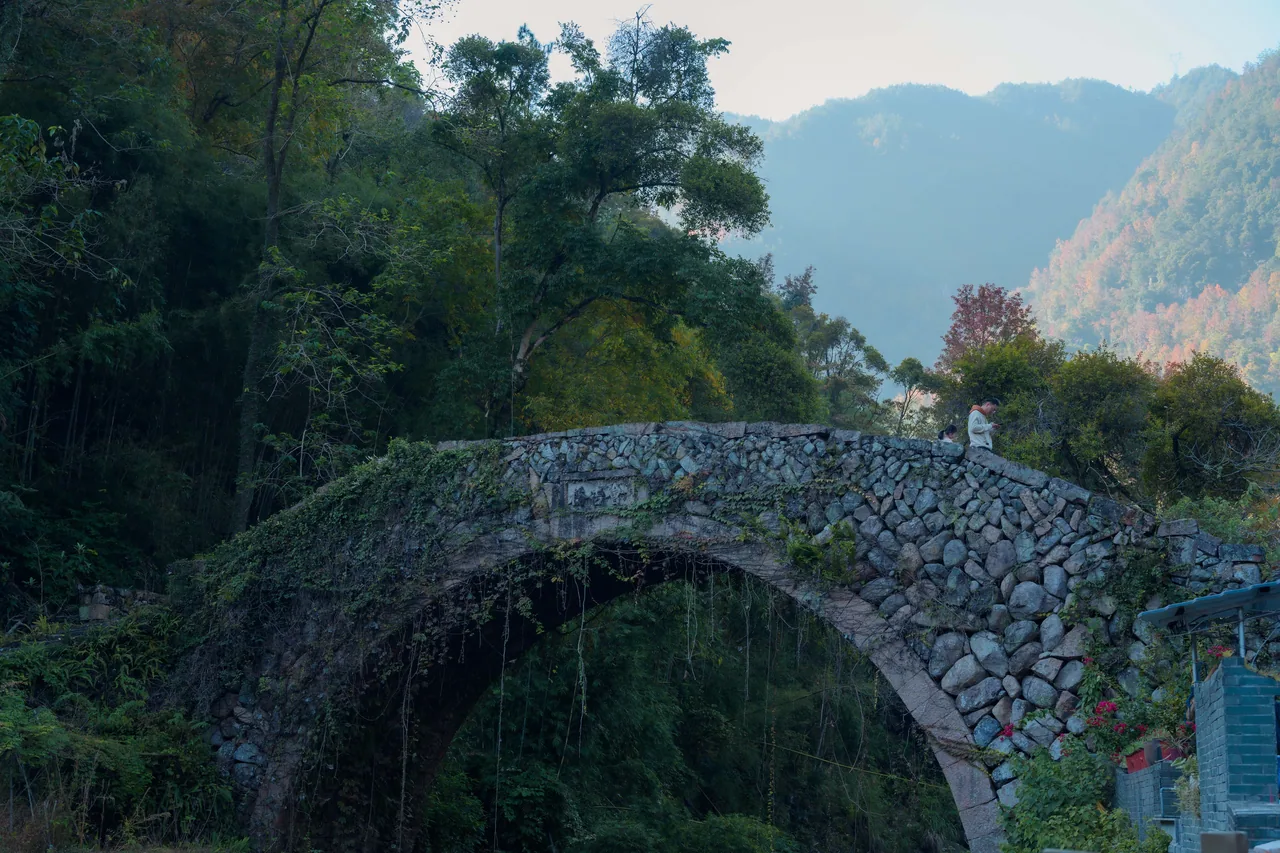 红枫古道 · 文成
