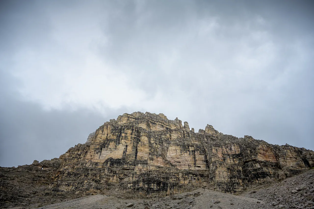 多洛米蒂 · 拉瓦雷多三峰