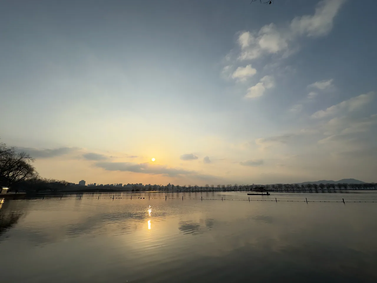 杭州 · 上海 · 杭州 · 西湖