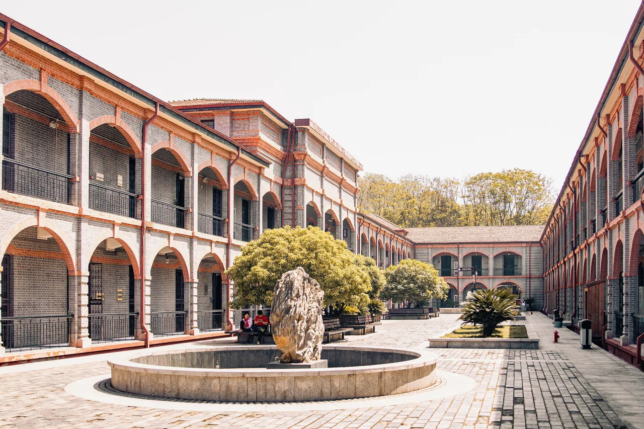 武汉 · 重庆 · 成都 · 武汉